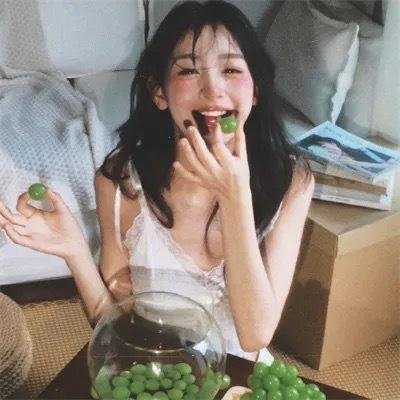 今天也要努力当只猫海报